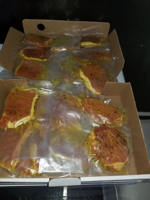 Côtelettes de porc marinées aux fines herbes